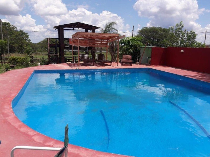 Pileta y pérgola del alojamiento, Esquina, Corrientes